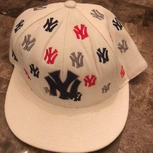 White NY Yankee Hat